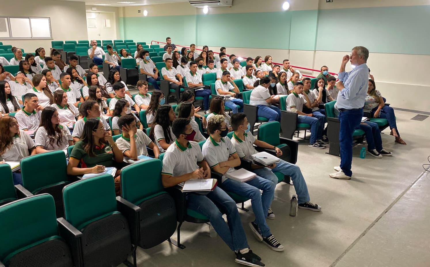 Representantes do Iteva realizam 1ª atividade do Programa Midiacom no município de Itatira