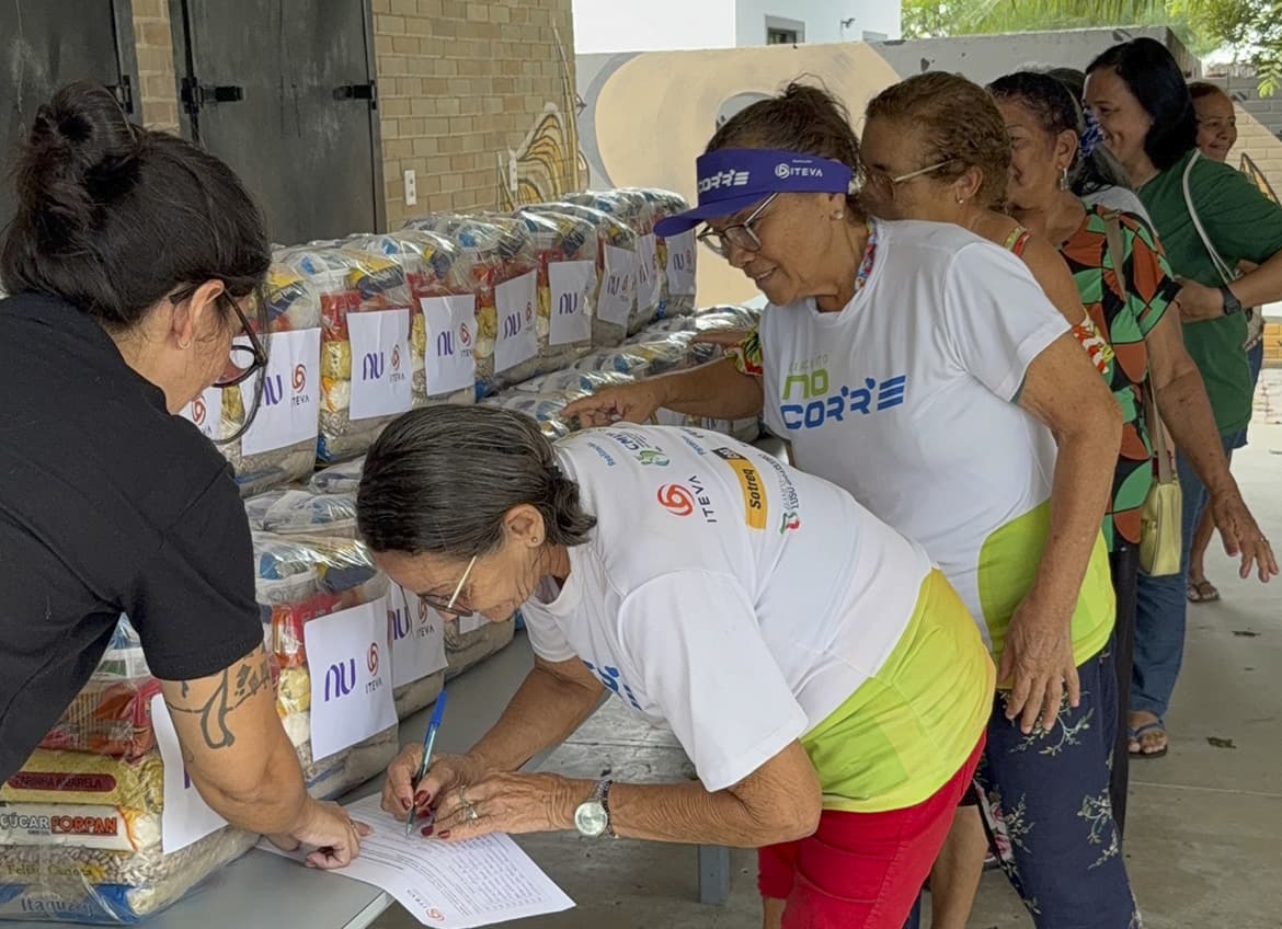 ITEVA entrega 53 cestas básicas doadas pela Nubank