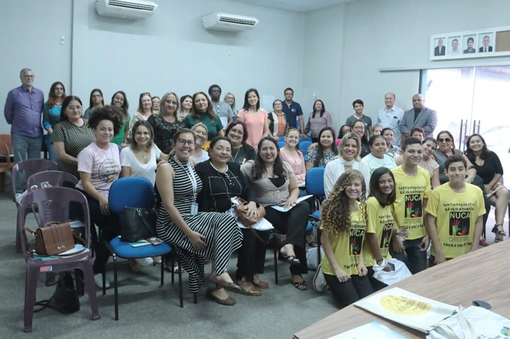 Eusébio empossa membros de conselhos municipais e reforça a participação popular na gestão municipal