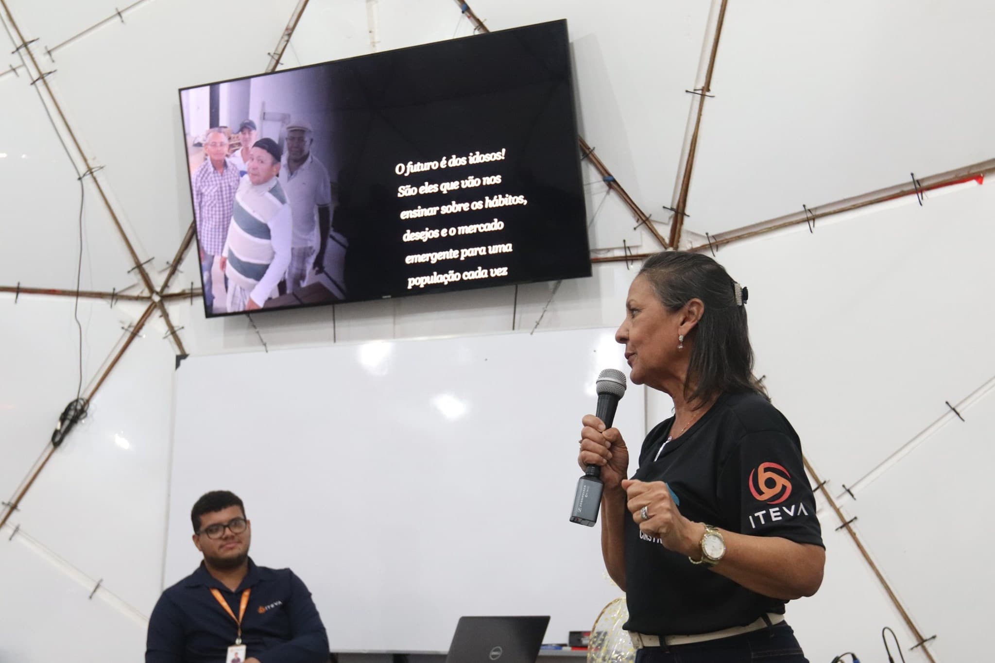 Projeto Construcom -  Construindo vidas